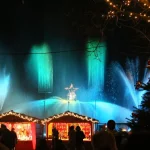 Wassershow mit Weihnachtsmarkt